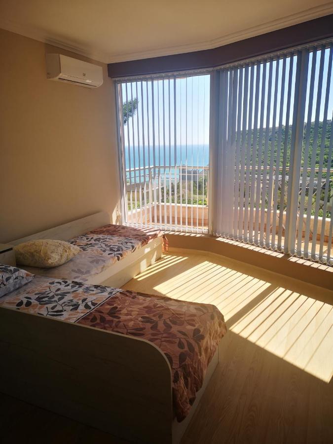 Seaview Apartment Complex Karia Kawarna Zewnętrze zdjęcie