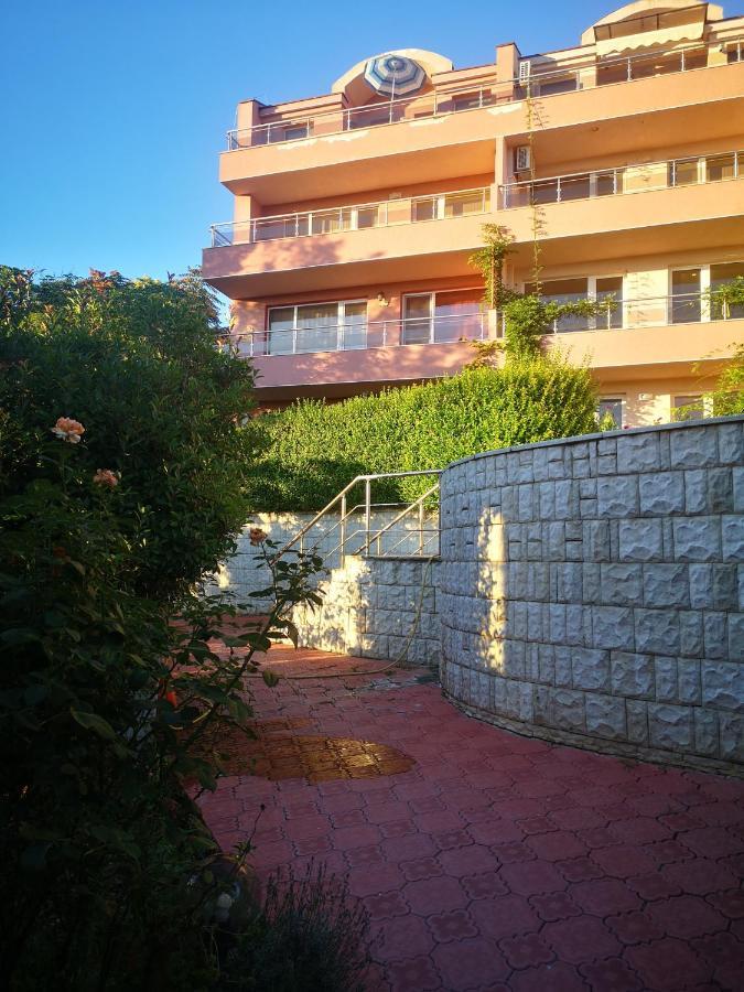 Seaview Apartment Complex Karia Kawarna Zewnętrze zdjęcie