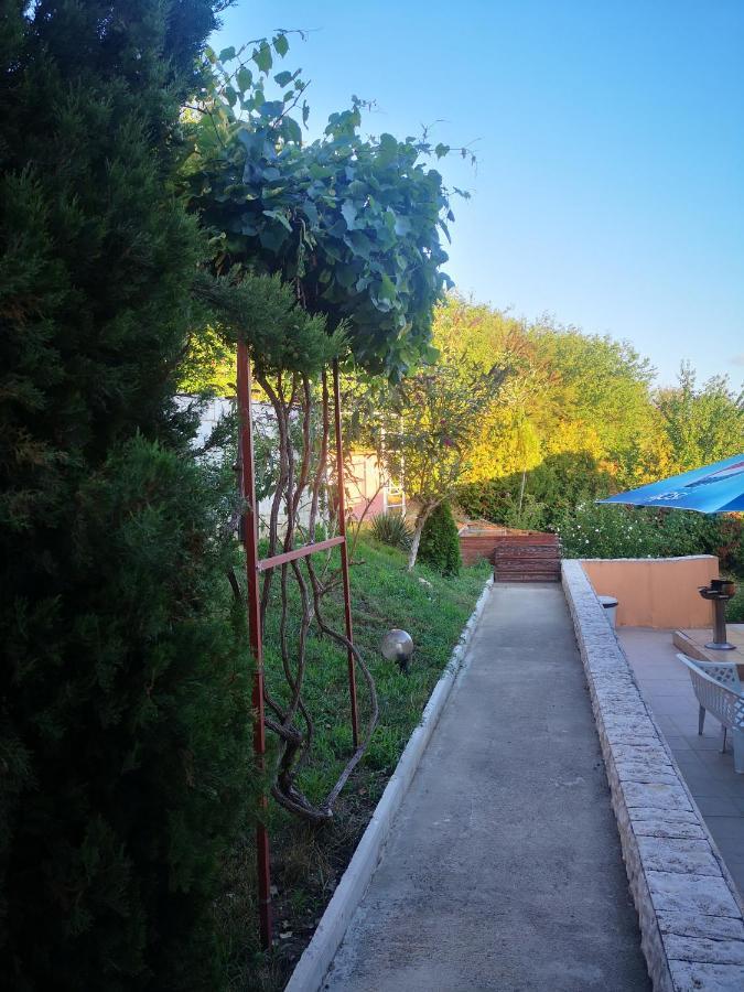Seaview Apartment Complex Karia Kawarna Zewnętrze zdjęcie