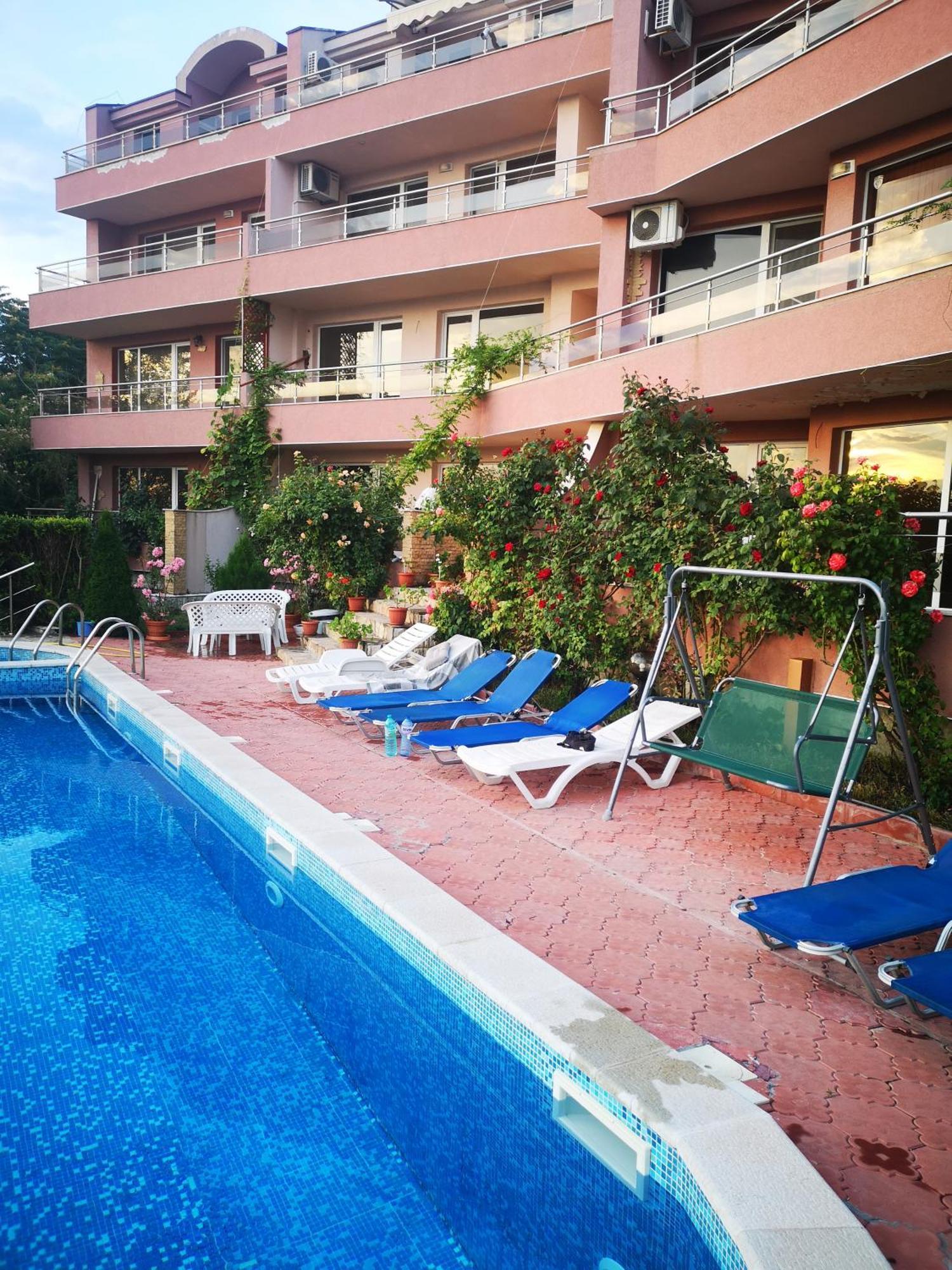 Seaview Apartment Complex Karia Kawarna Zewnętrze zdjęcie