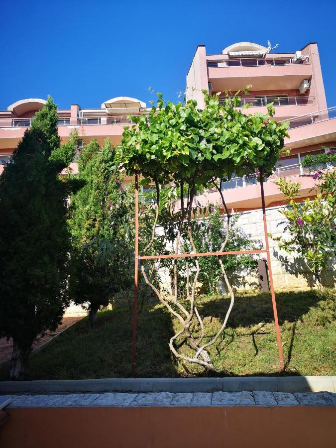 Seaview Apartment Complex Karia Kawarna Zewnętrze zdjęcie