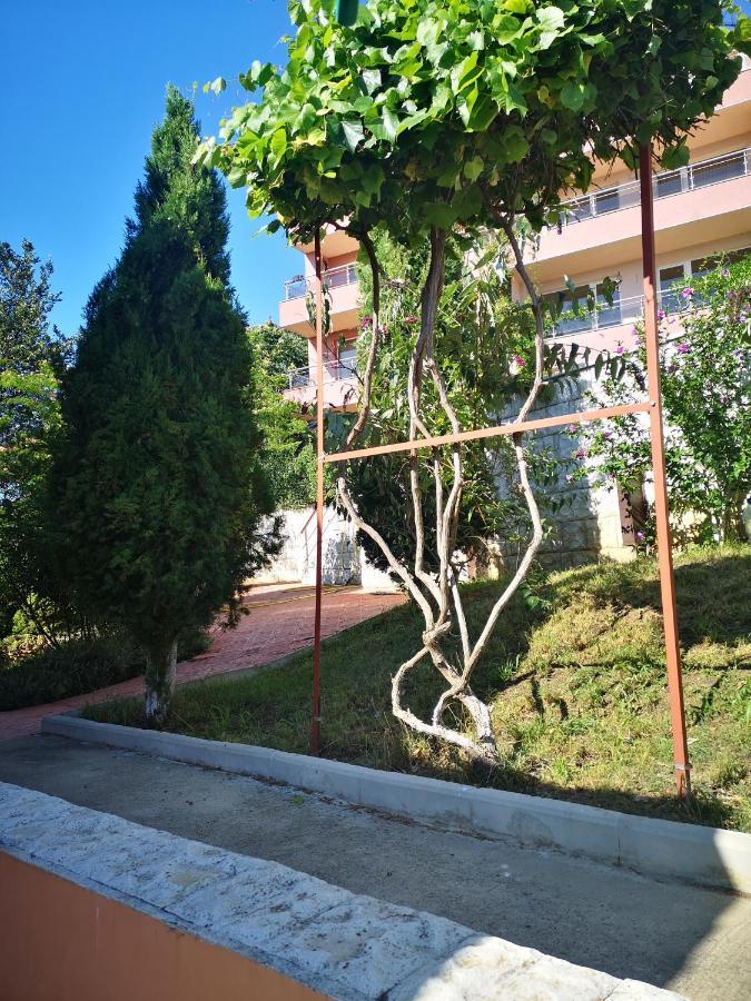 Seaview Apartment Complex Karia Kawarna Zewnętrze zdjęcie
