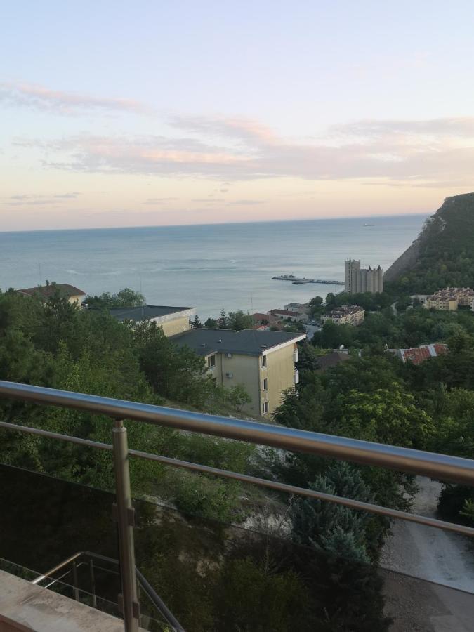 Seaview Apartment Complex Karia Kawarna Zewnętrze zdjęcie